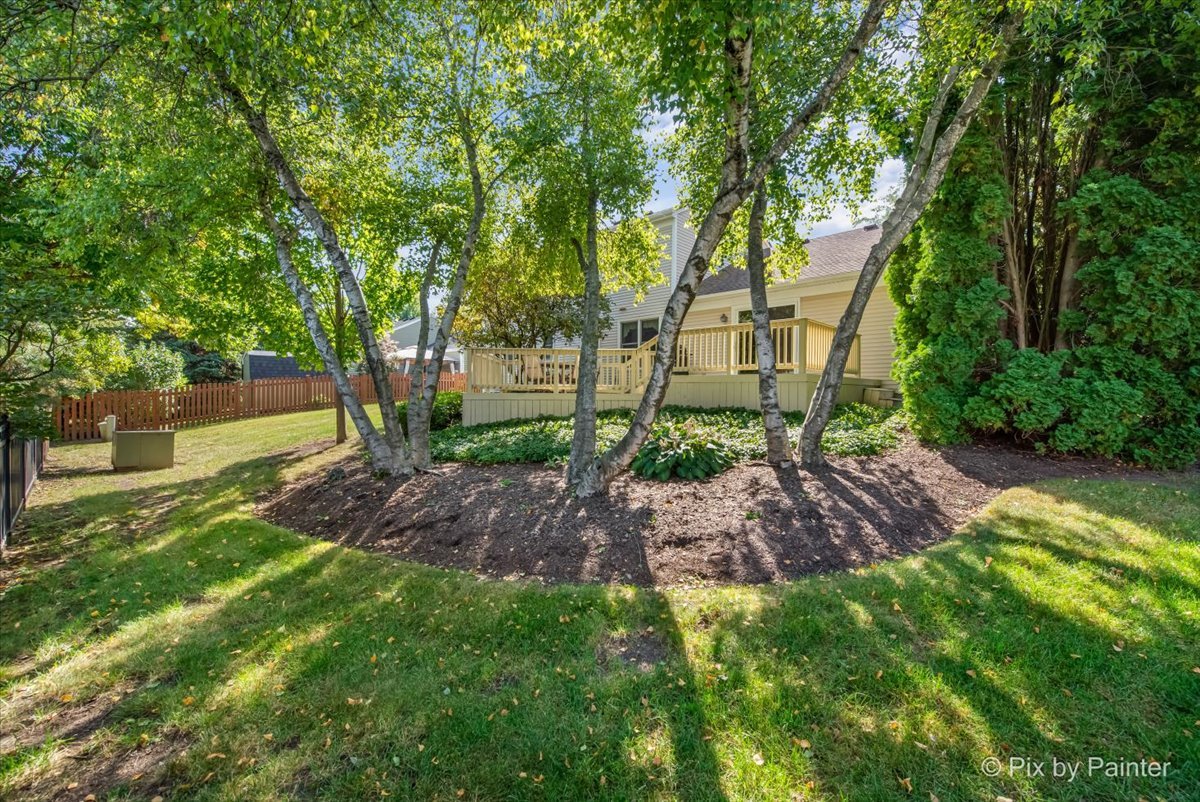 1540 Independence Avenue, St. Charles, IL 60174