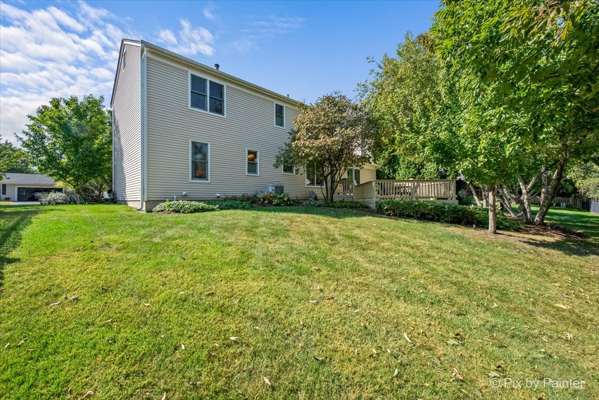 1540 Independence Avenue, St. Charles, IL 60174