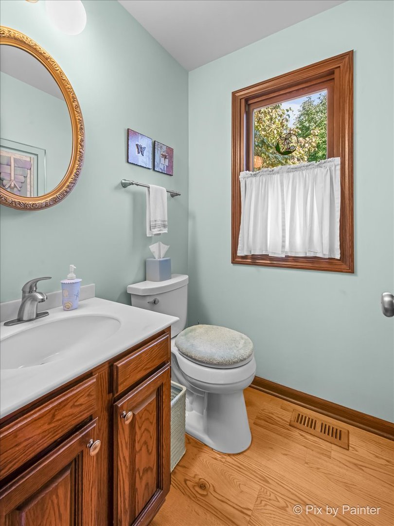 1540 Independence Avenue, St. Charles, IL 60174