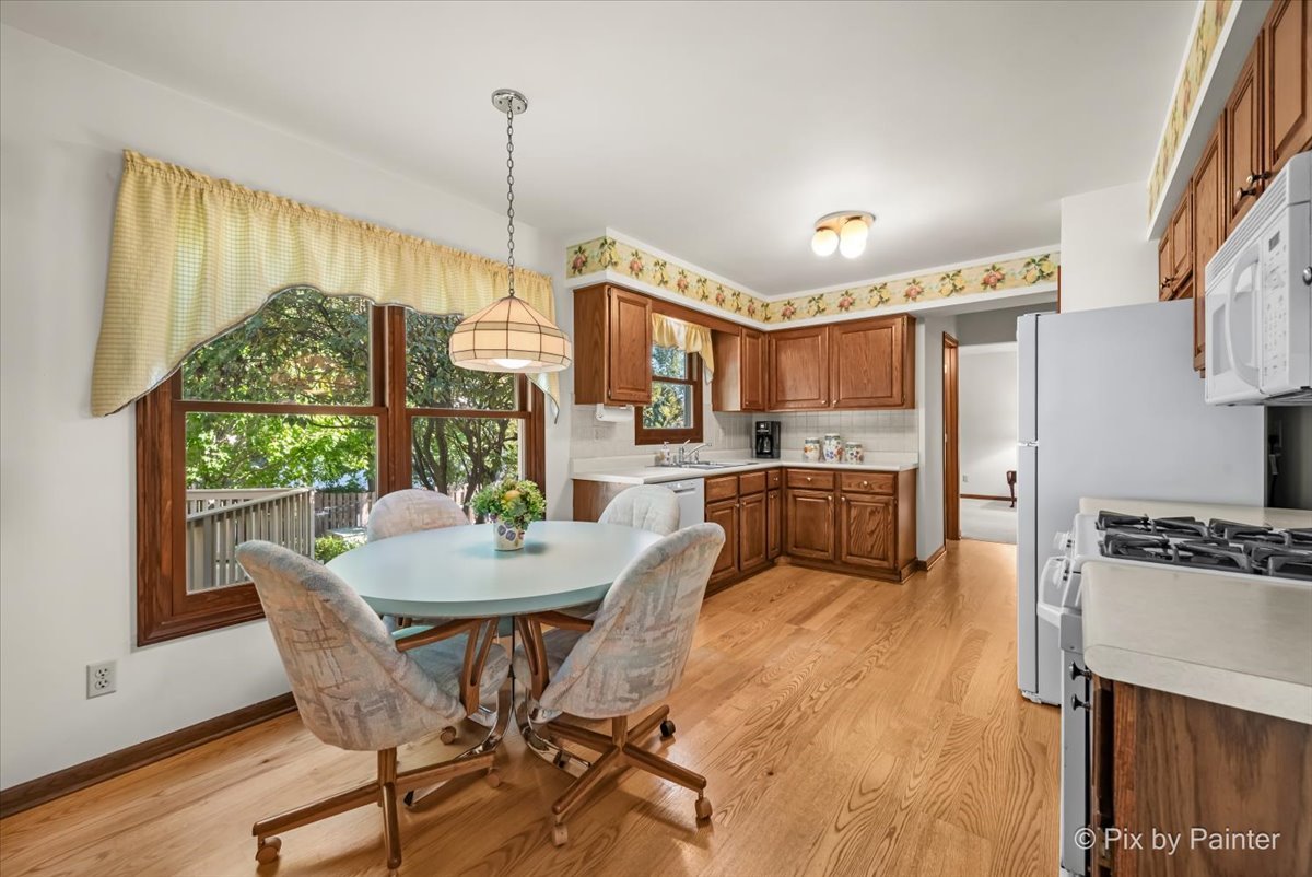 1540 Independence Avenue, St. Charles, IL 60174