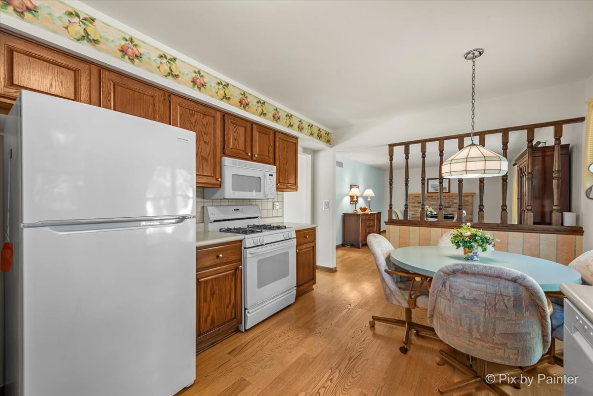 1540 Independence Avenue, St. Charles, IL 60174