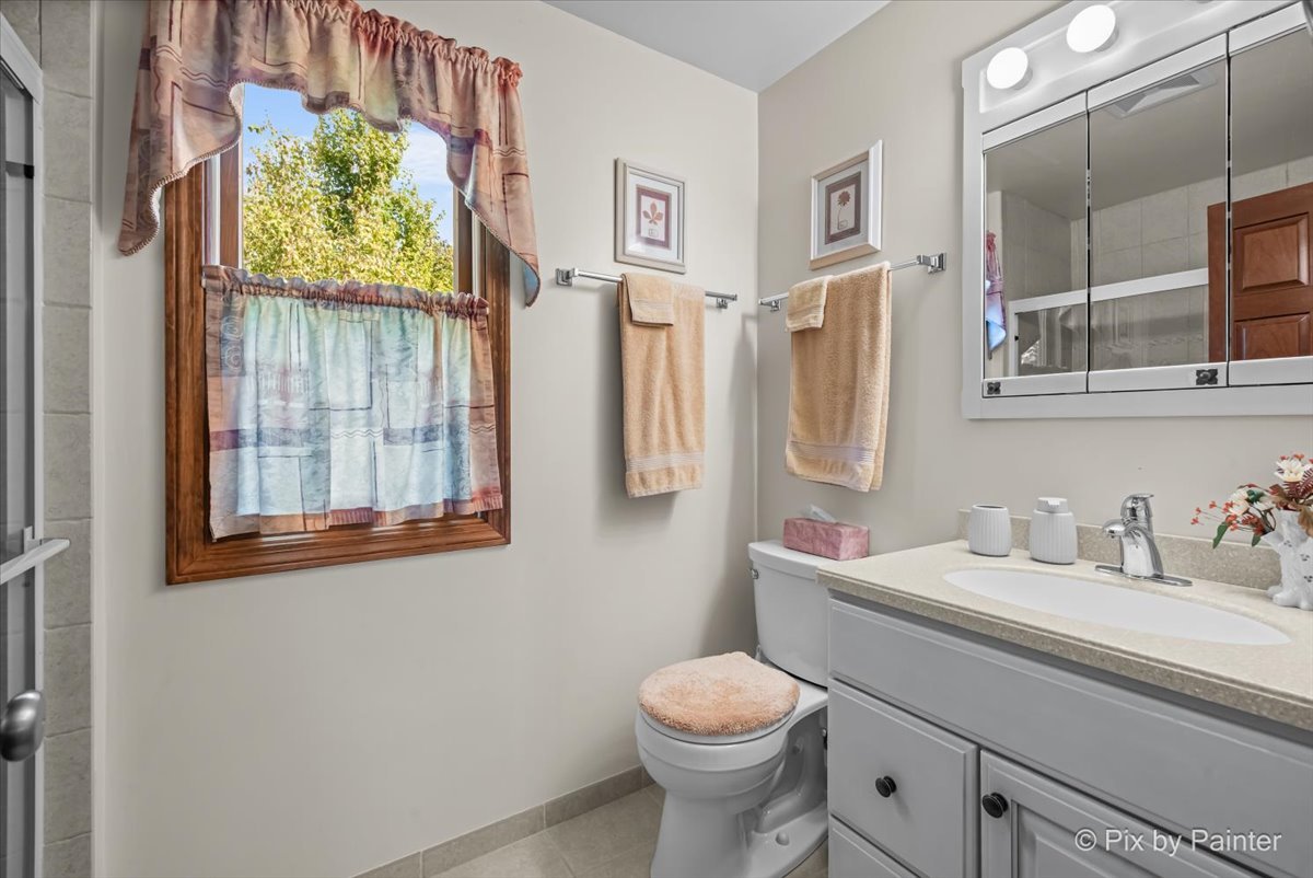 1540 Independence Avenue, St. Charles, IL 60174