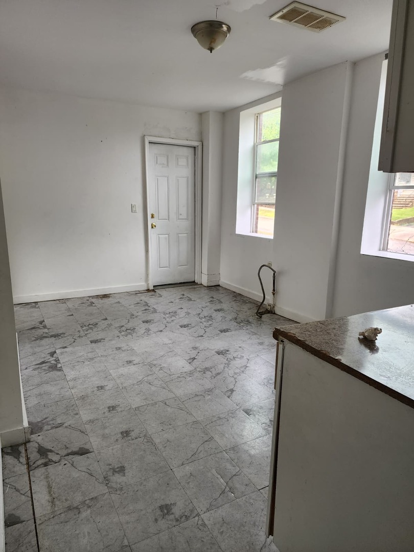 101 Comstock Street #1, Joliet, IL 60436