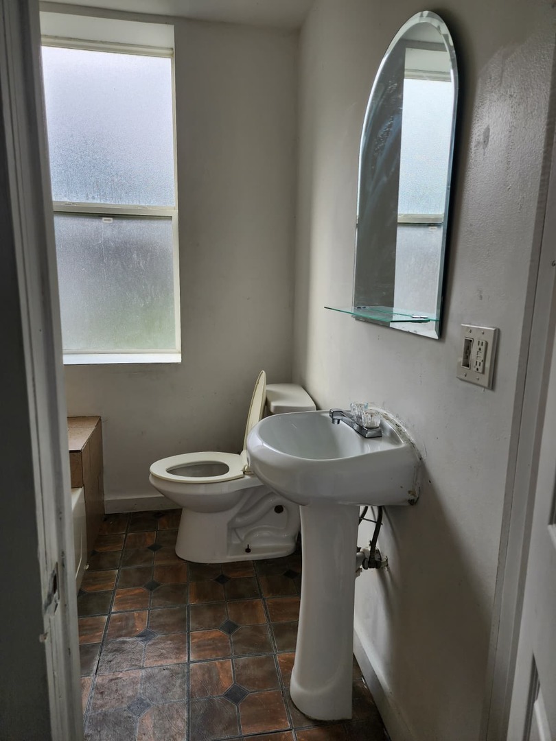 101 Comstock Street #1, Joliet, IL 60436