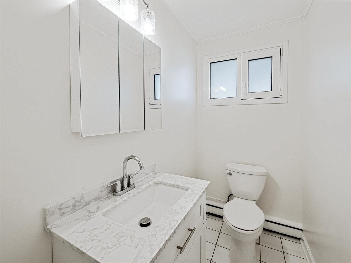 1056 E Villa Drive, Des Plaines, IL 60016