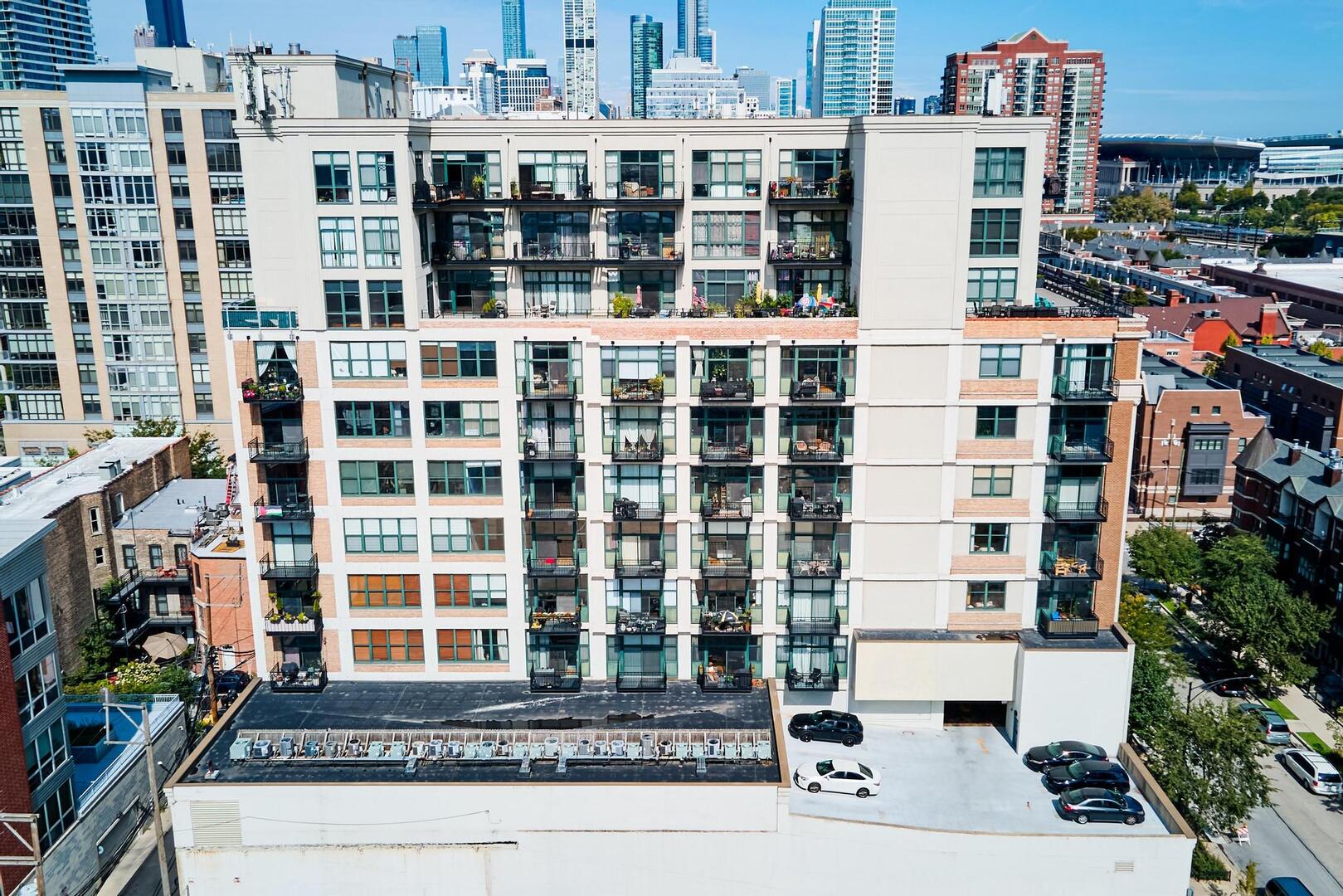 221 E Cullerton Street #617, Chicago, IL 60616