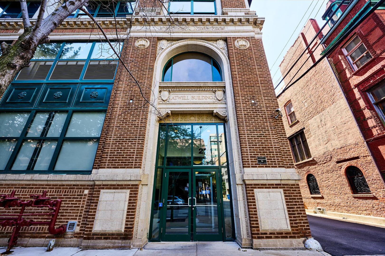 221 E Cullerton Street #617, Chicago, IL 60616