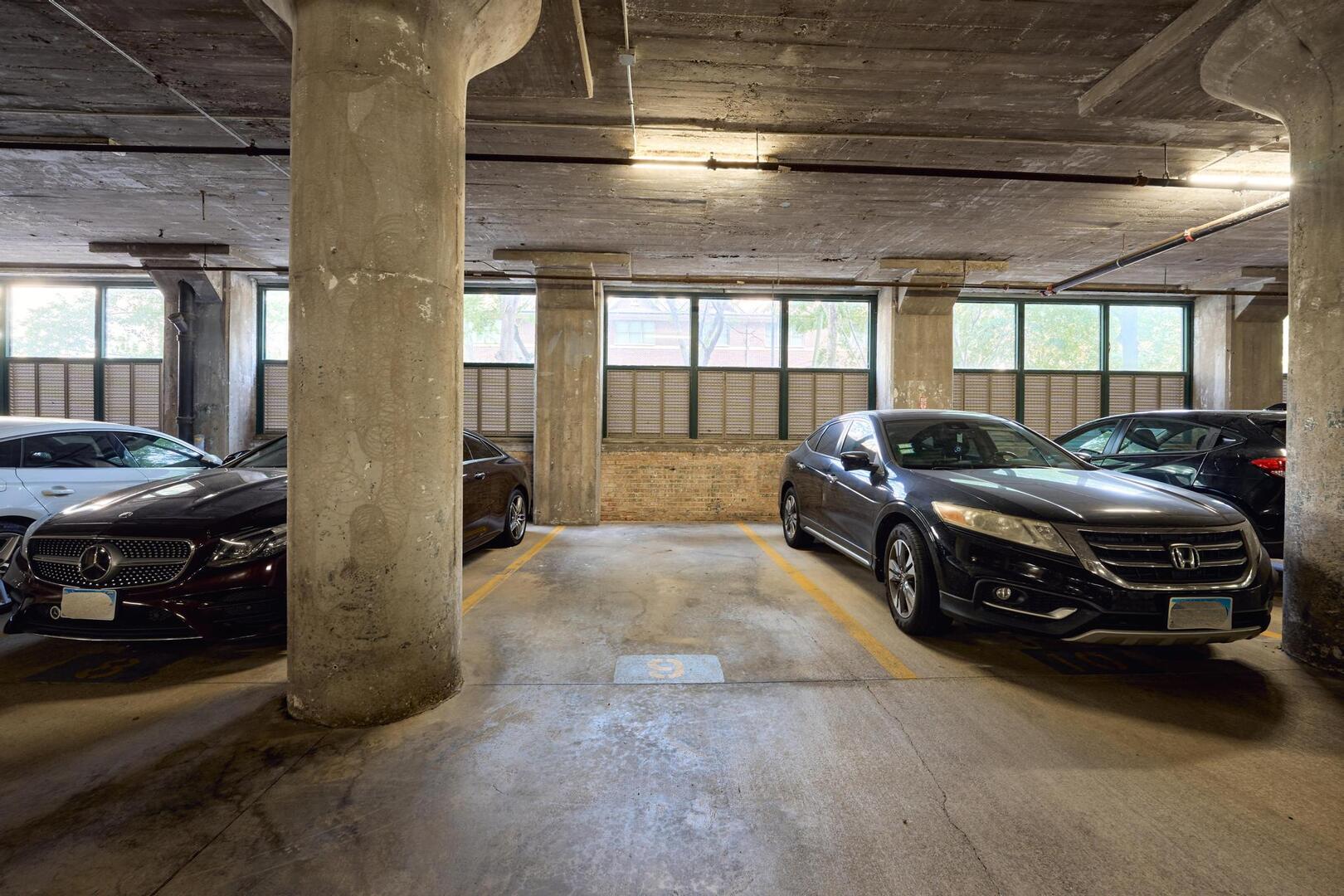 221 E Cullerton Street #617, Chicago, IL 60616