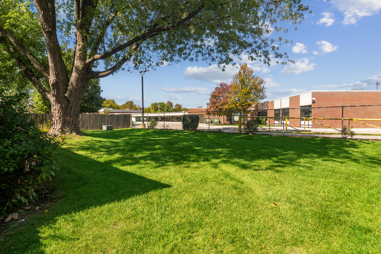 856 E Cooper Drive, Palatine, IL 60074