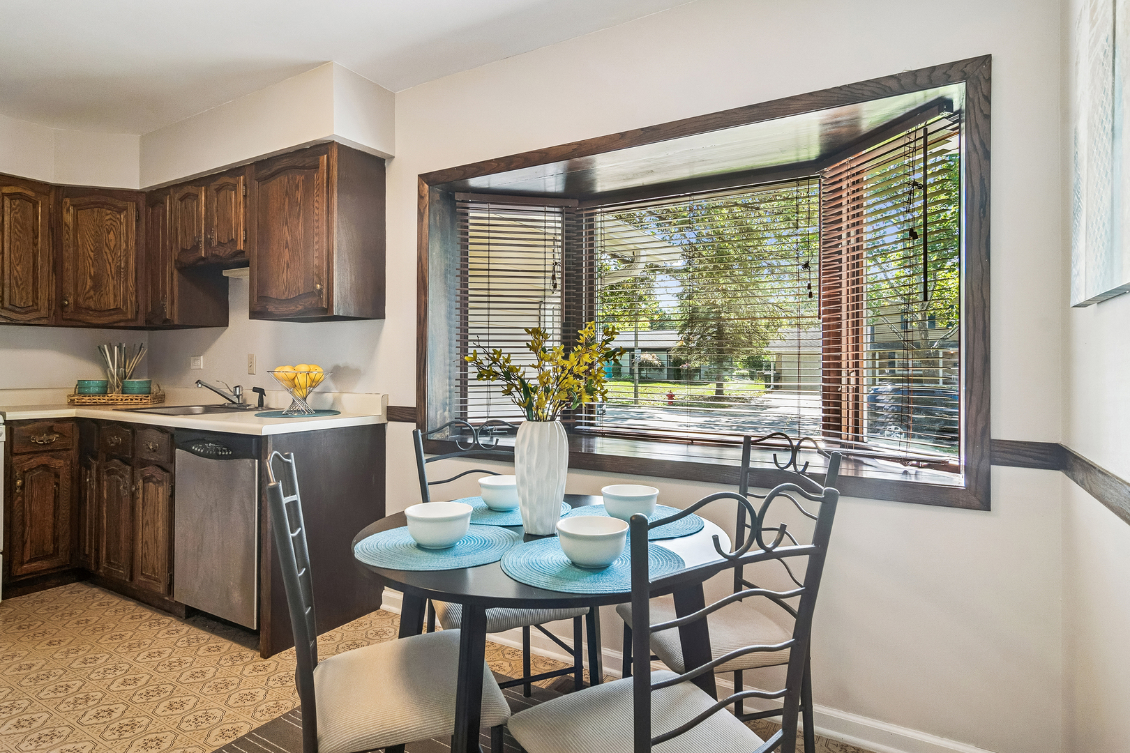 856 E Cooper Drive, Palatine, IL 60074