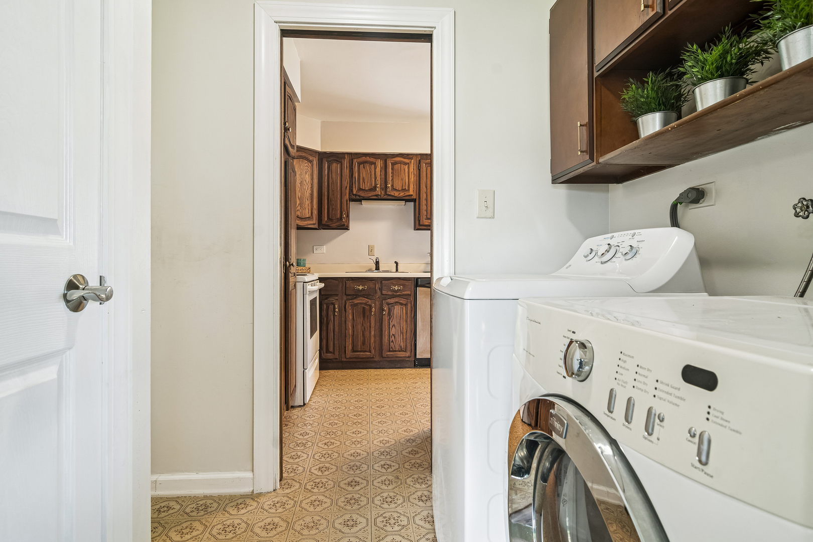 856 E Cooper Drive, Palatine, IL 60074