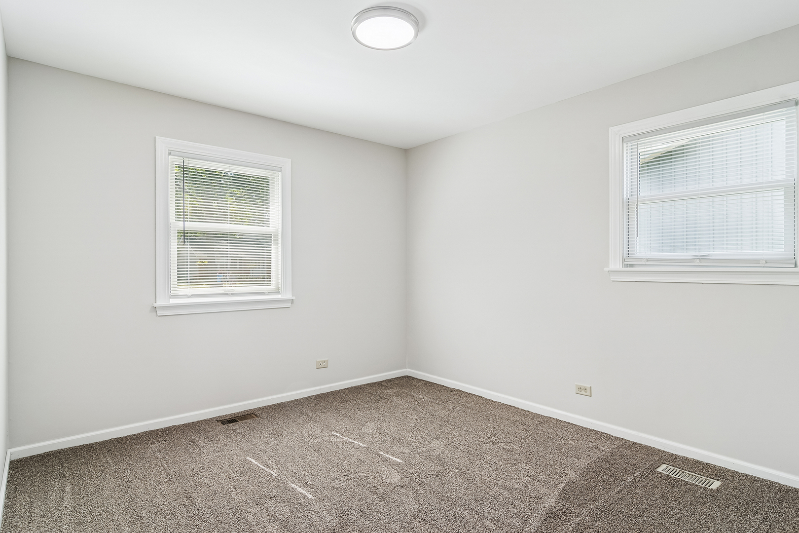 856 E Cooper Drive, Palatine, IL 60074