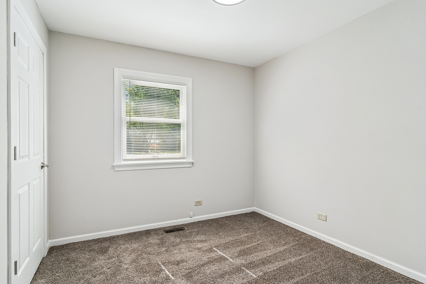 856 E Cooper Drive, Palatine, IL 60074