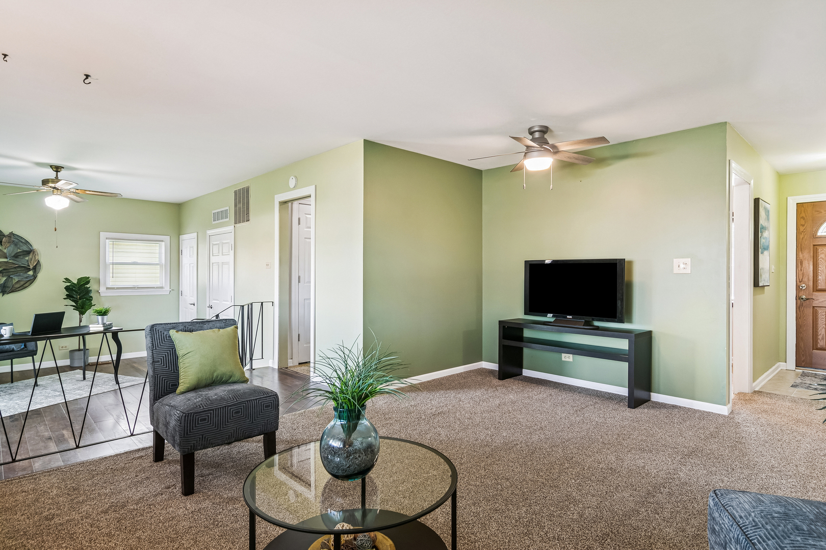 856 E Cooper Drive, Palatine, IL 60074
