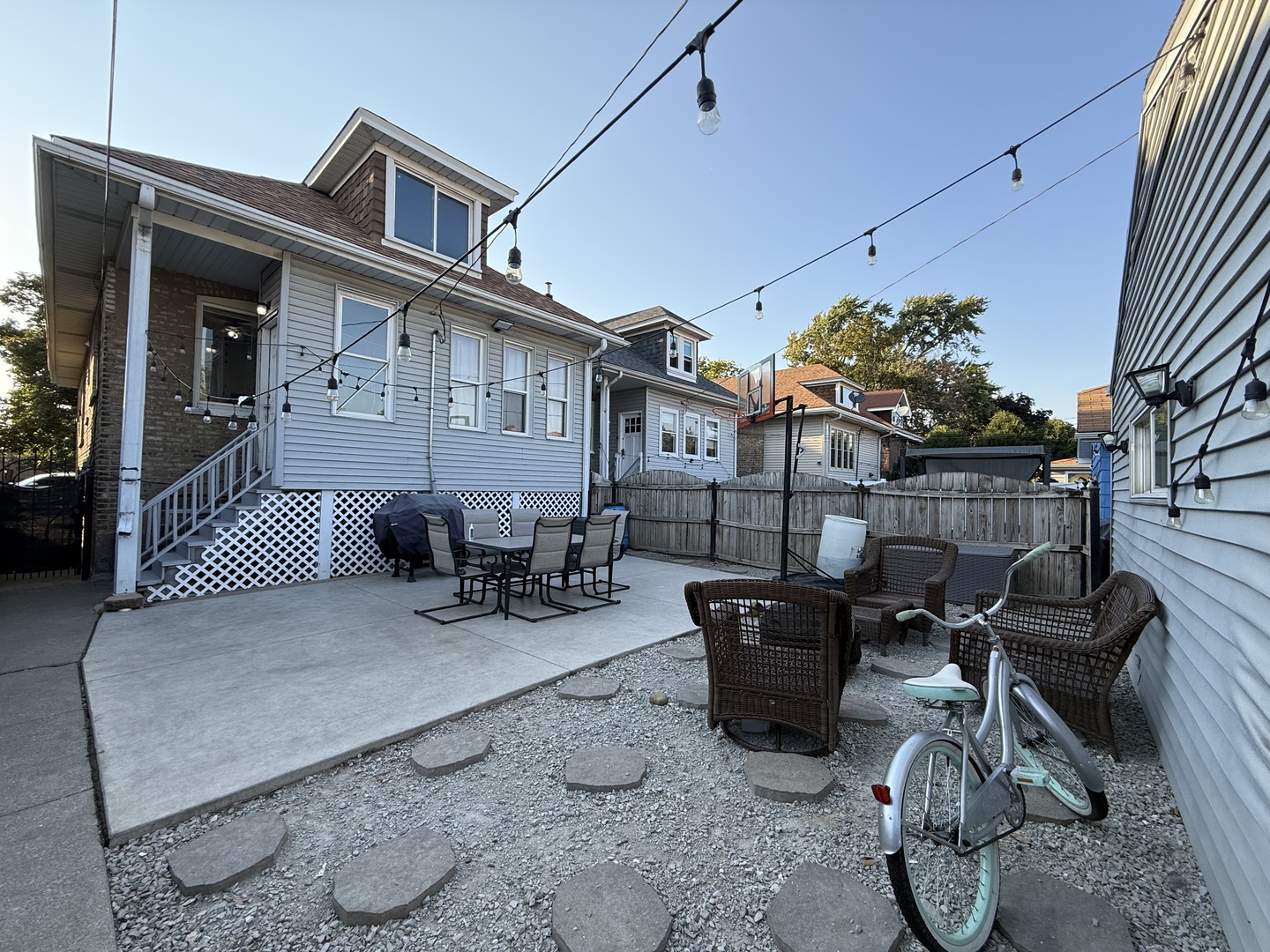 2407 S 61st Avenue, Cicero, IL 60804