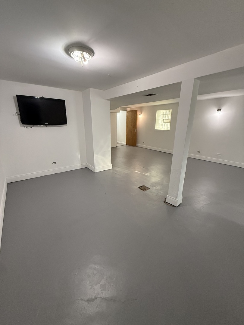 2407 S 61st Avenue, Cicero, IL 60804