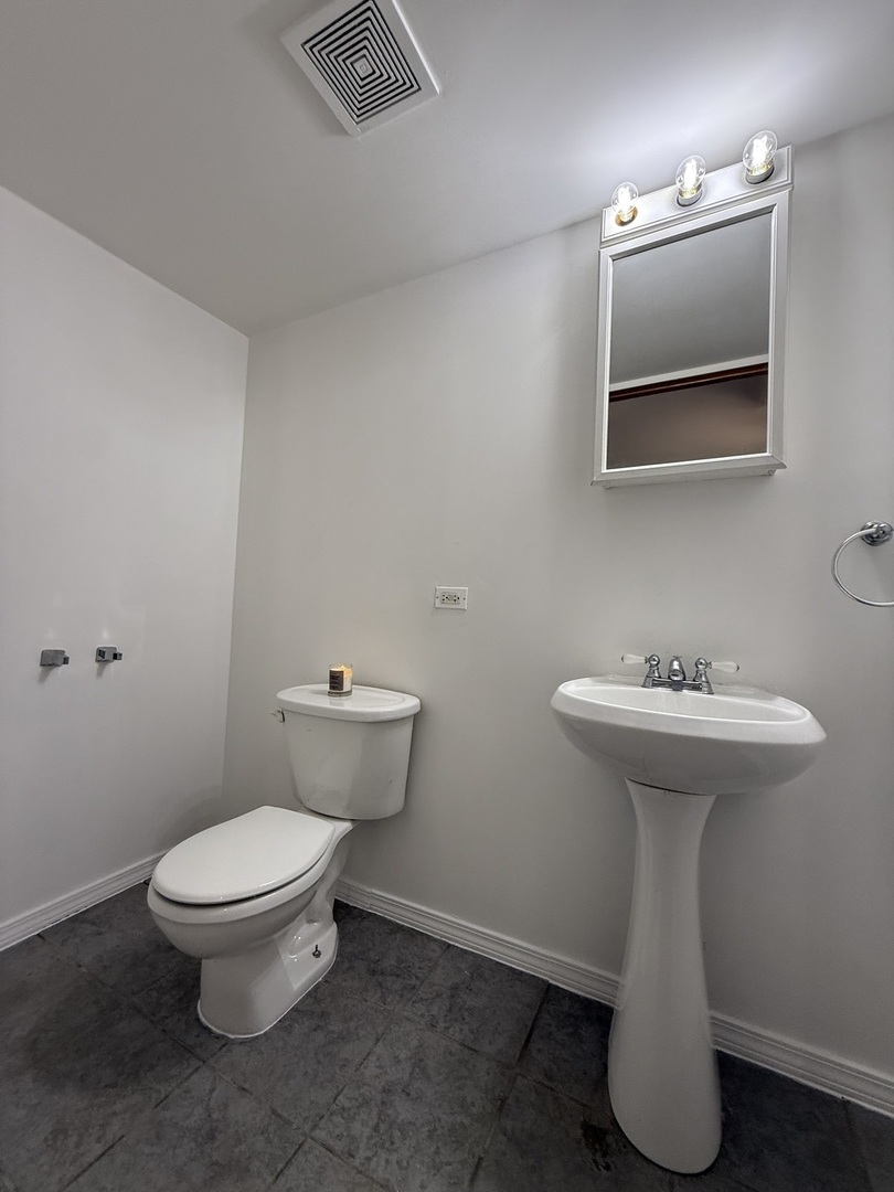 2407 S 61st Avenue, Cicero, IL 60804