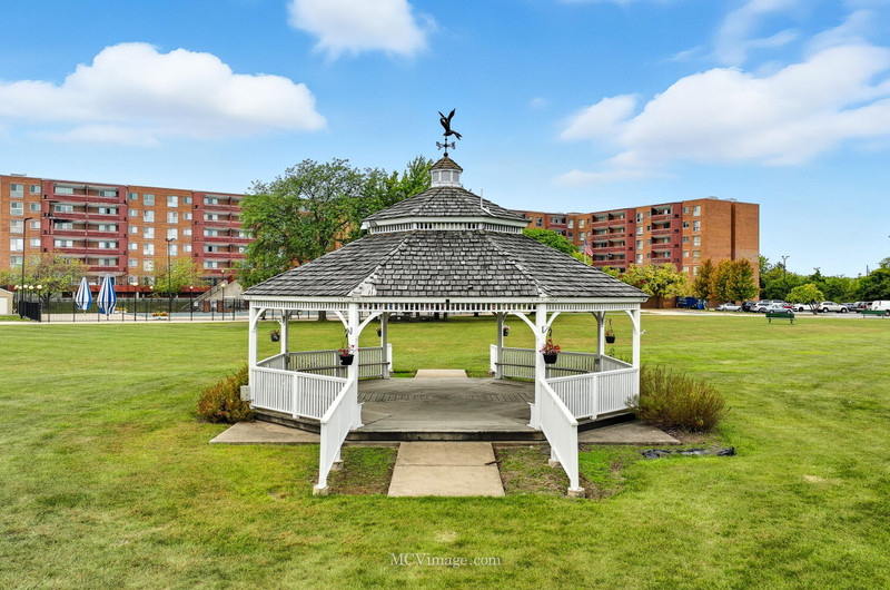 200 Park Avenue #428, Calumet City, IL 60409