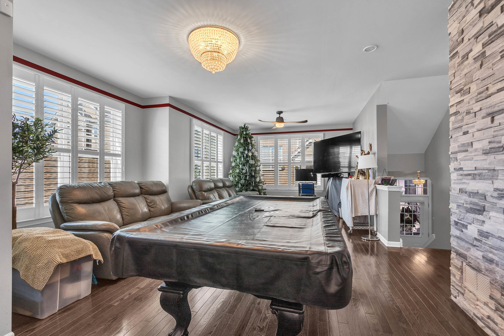 843 Lexington Circle #E, Des Plaines, IL 60016