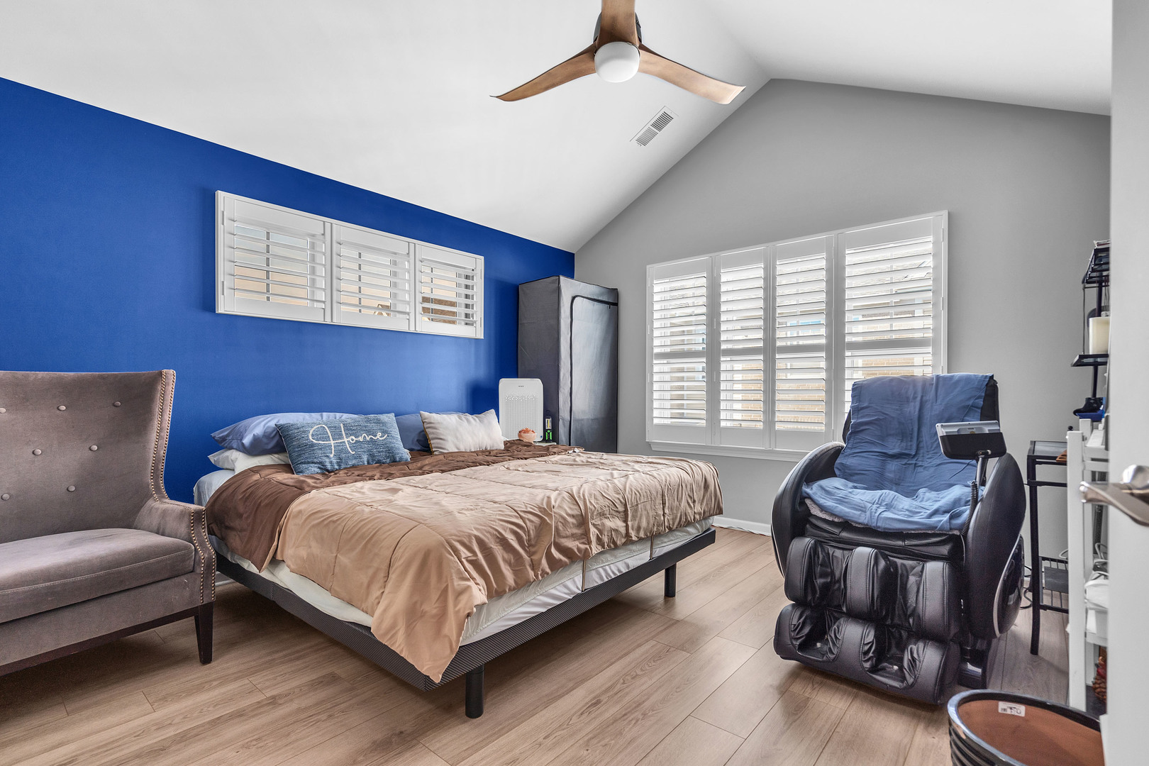 843 Lexington Circle #E, Des Plaines, IL 60016