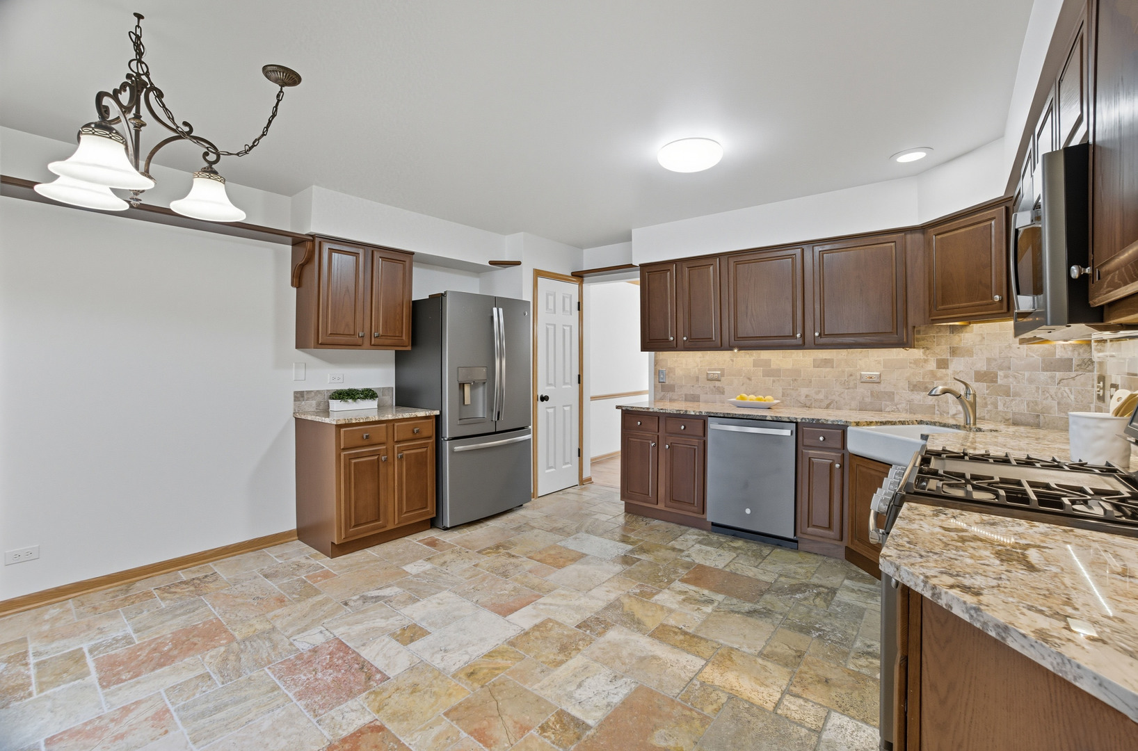 511 Rosebud Drive, Lombard, IL 60148