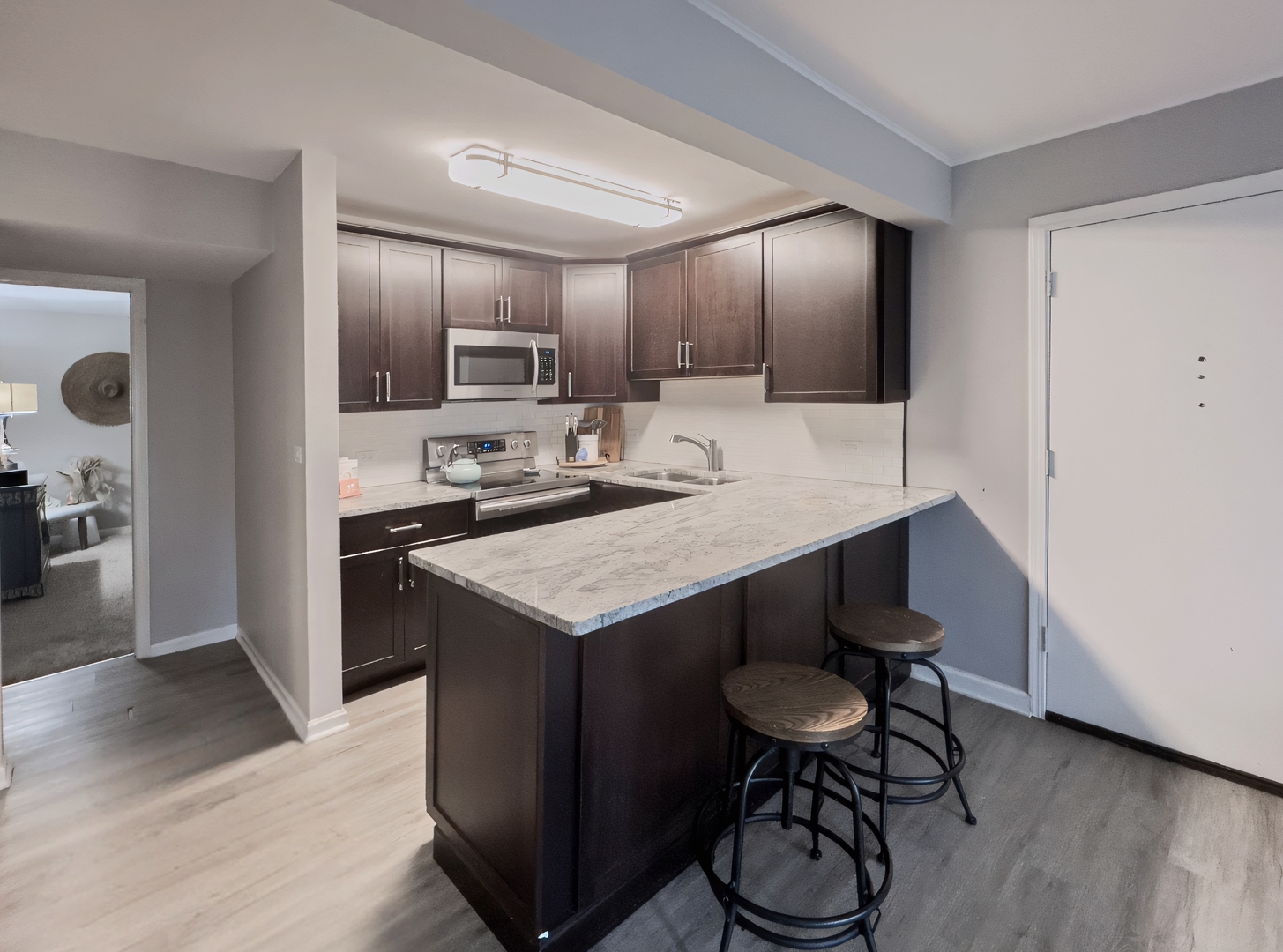 5511 E Lake Drive #97-B, Lisle, IL 60532