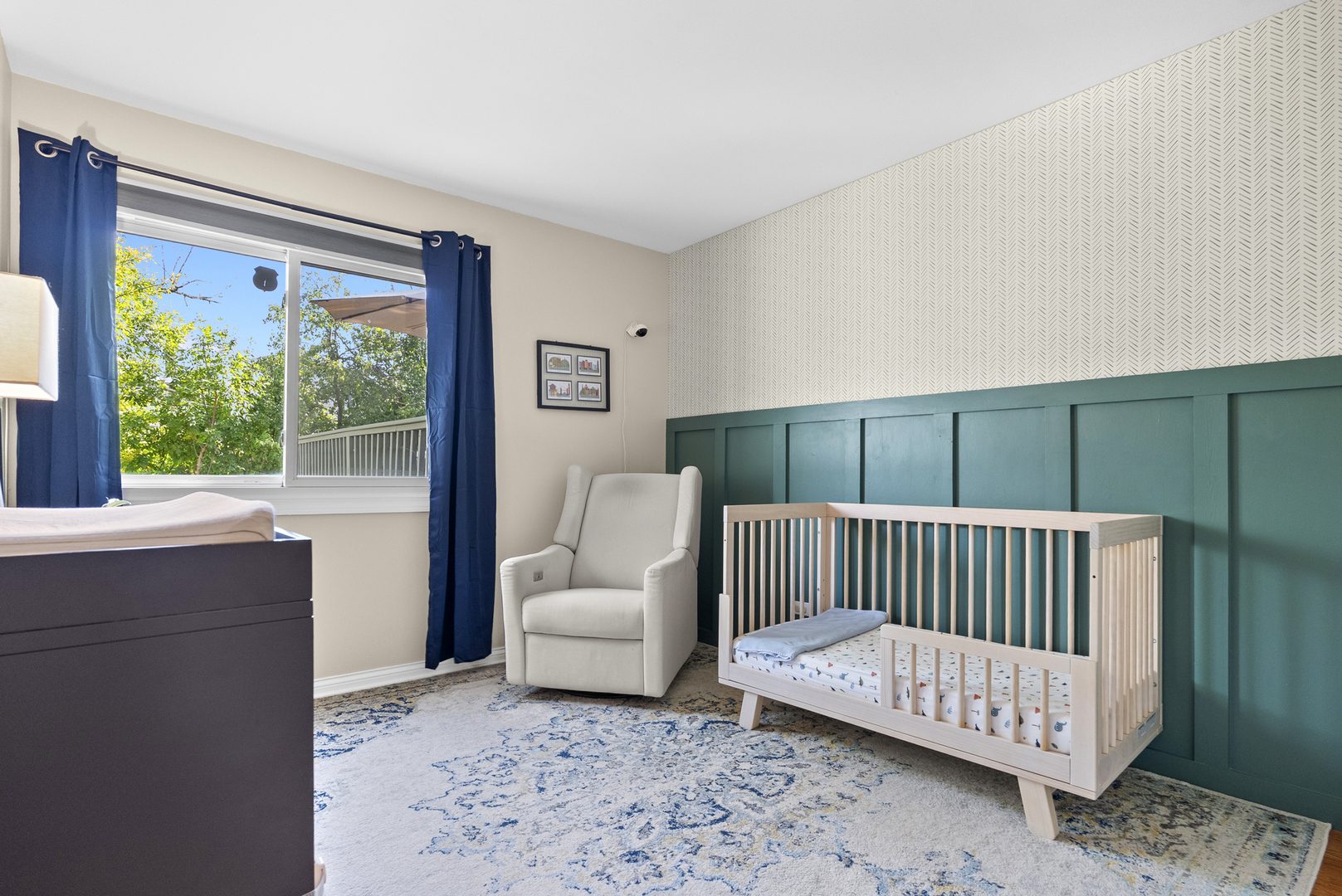 6831 Dove Avenue, Woodridge, IL 60517