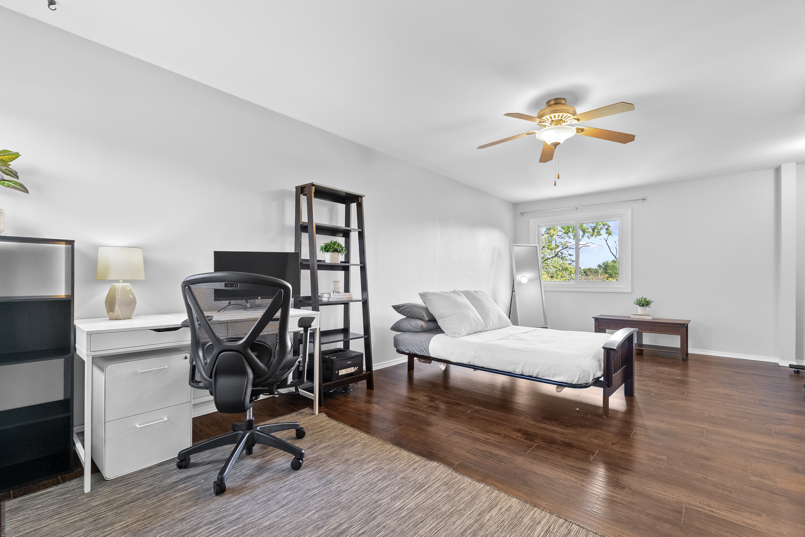 6831 Dove Avenue, Woodridge, IL 60517