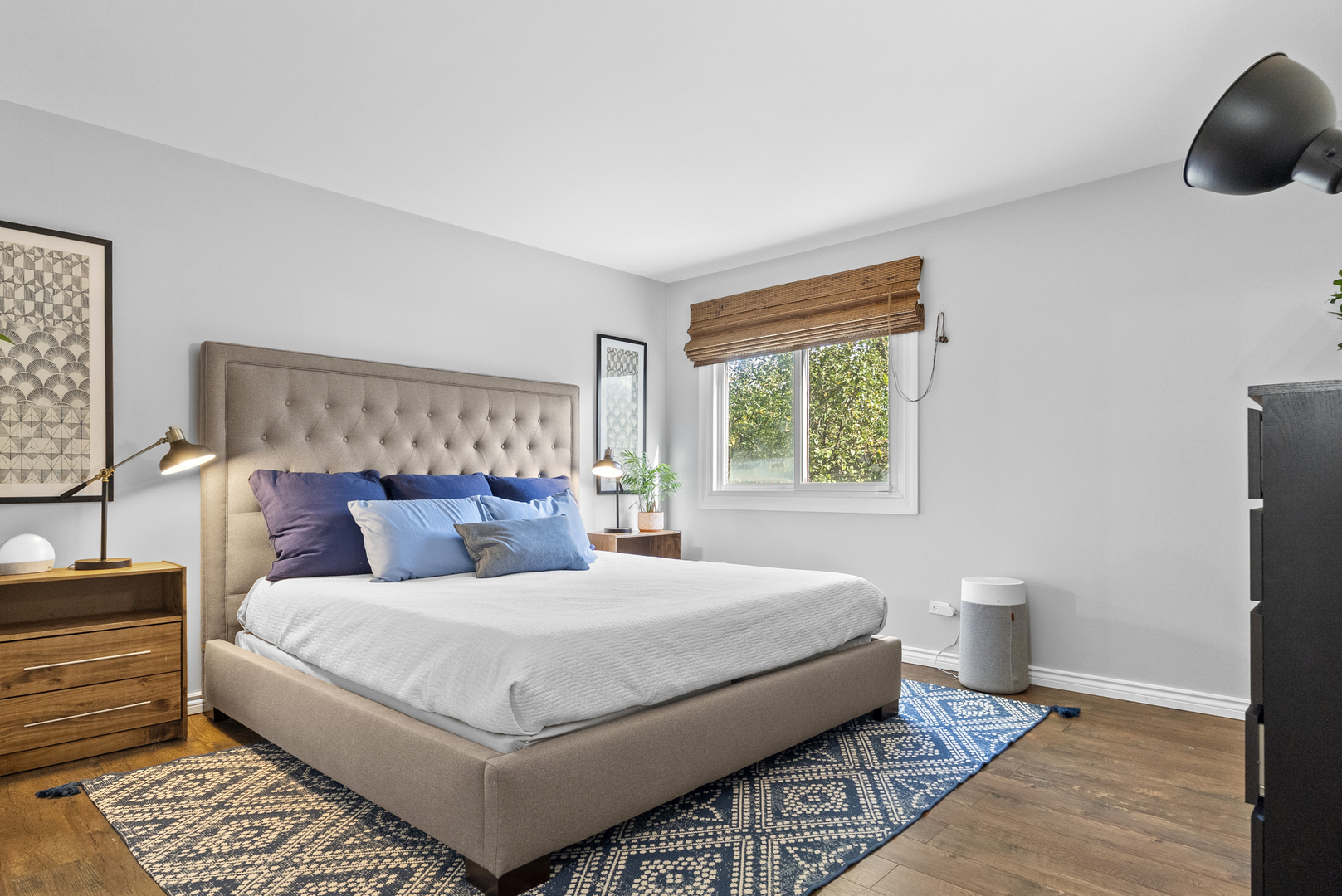 6831 Dove Avenue, Woodridge, IL 60517