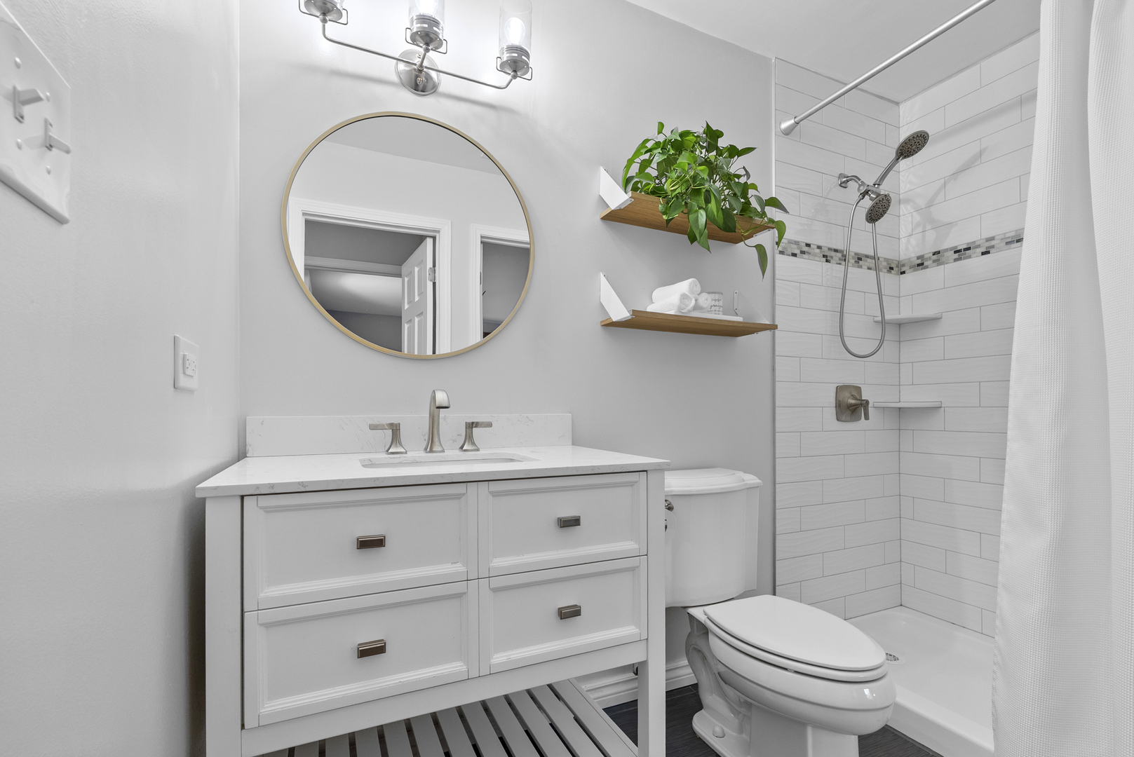 6831 Dove Avenue, Woodridge, IL 60517