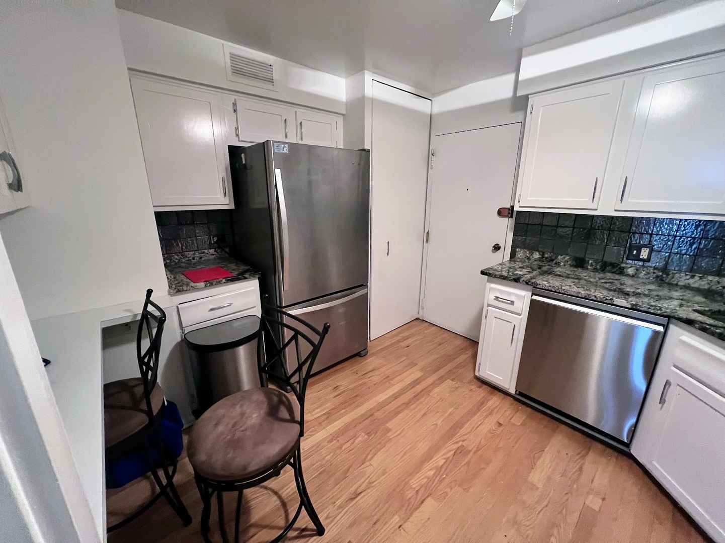 6033 N Sheridan Road #8G, Chicago, IL 60660
