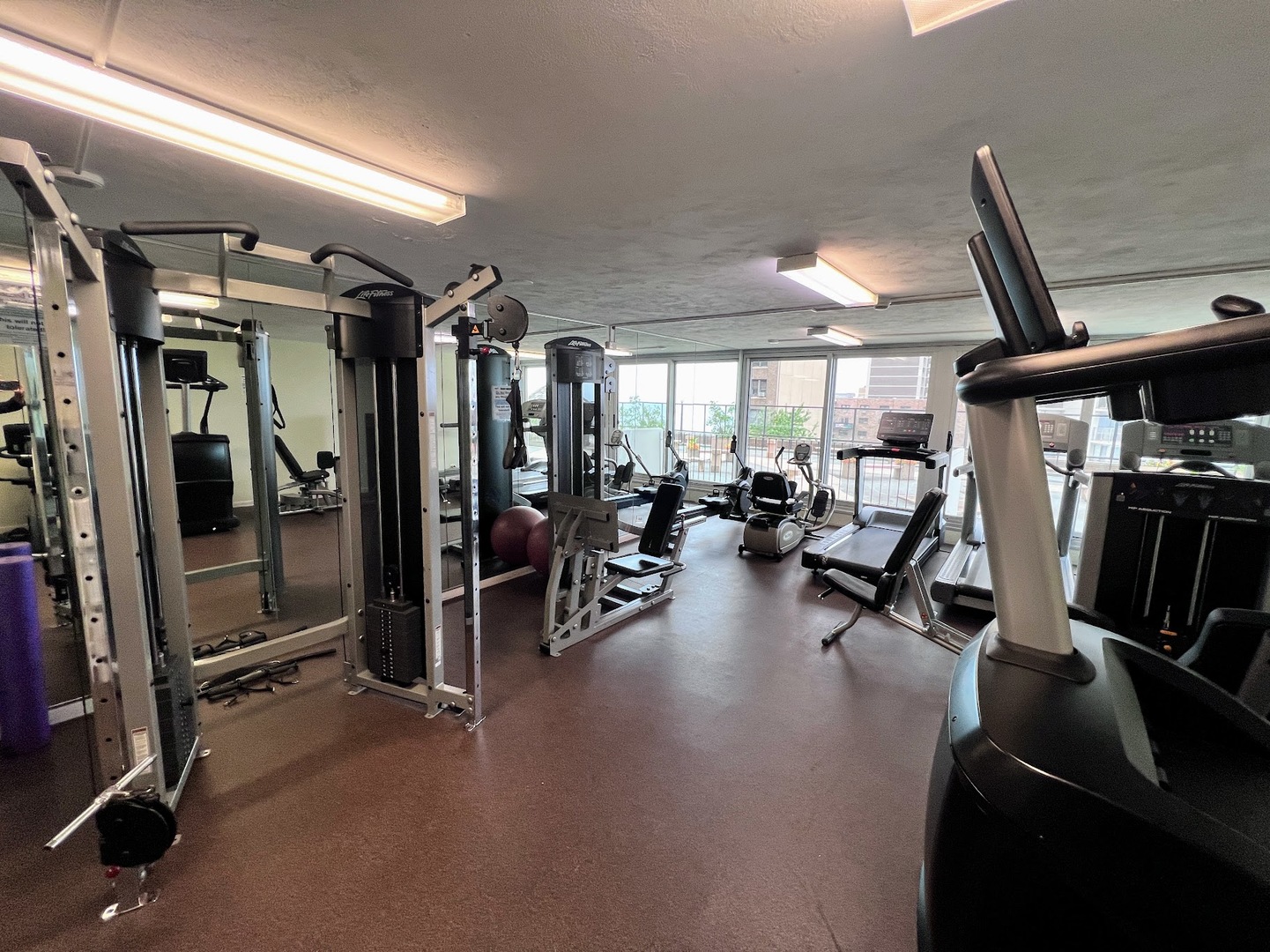 6033 N Sheridan Road #8G, Chicago, IL 60660