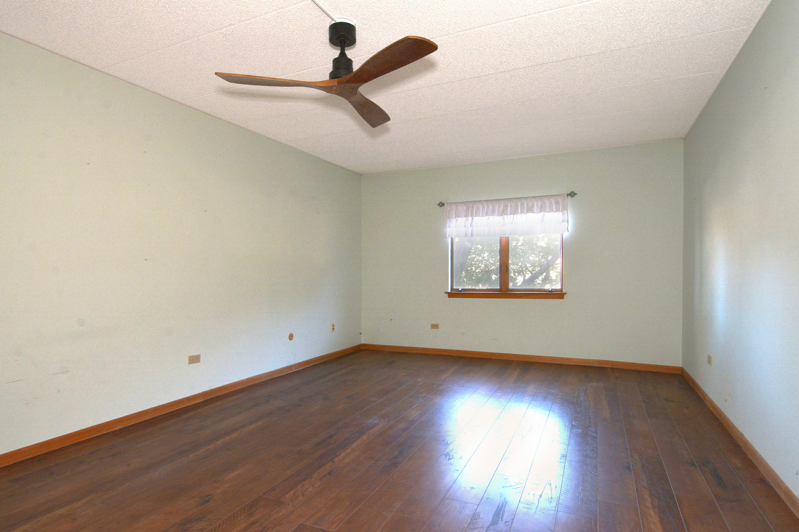 1365 Ashland Avenue #302, Des Plaines, IL 60016