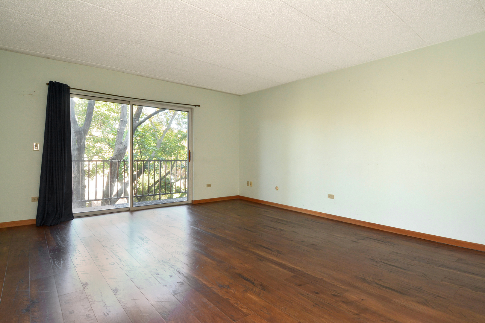 1365 Ashland Avenue #302, Des Plaines, IL 60016