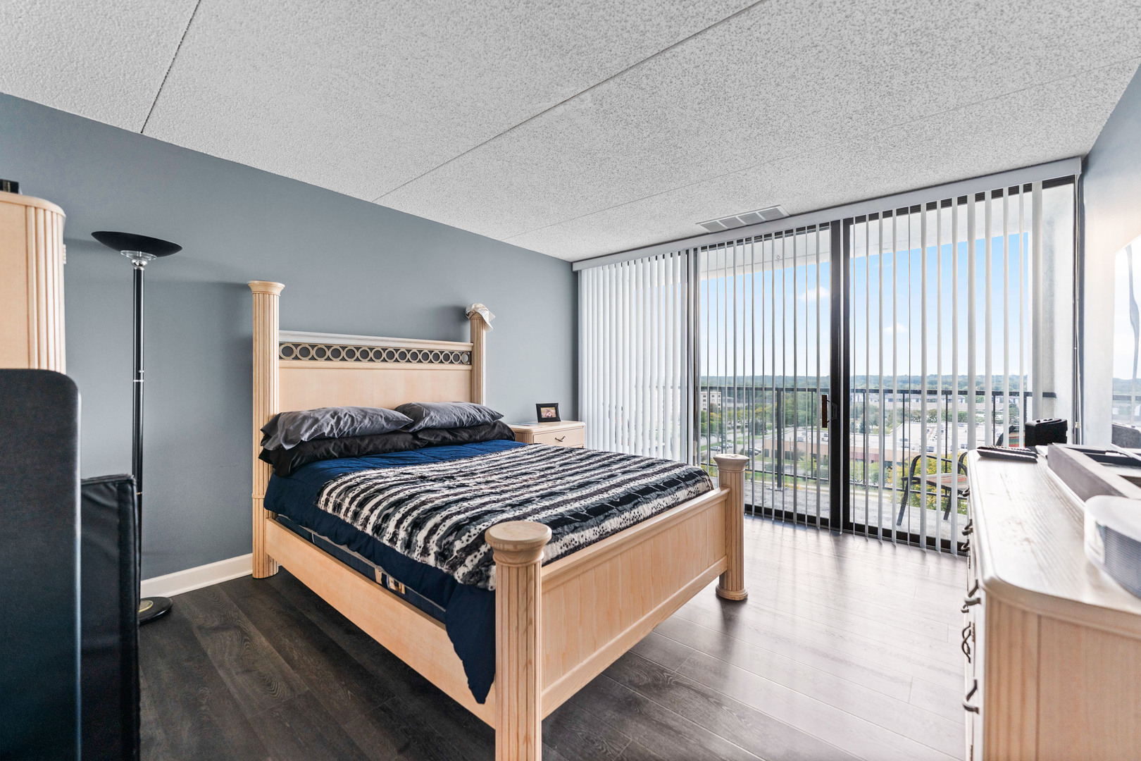 2005 S Finley Road #1102, Lombard, IL 60148