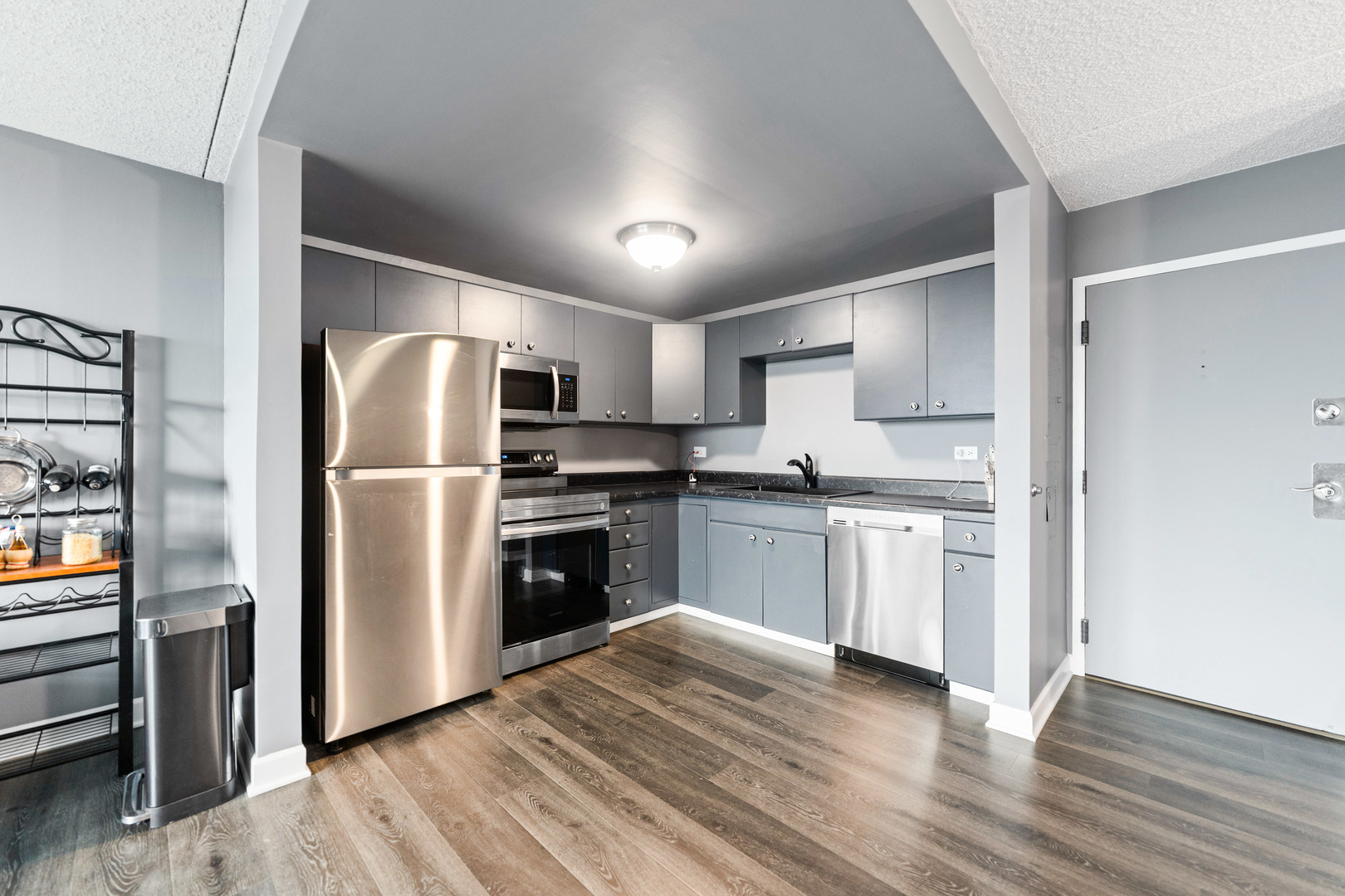 2005 S Finley Road #1102, Lombard, IL 60148