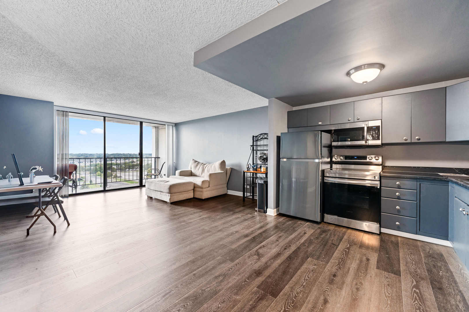 2005 S Finley Road #1102, Lombard, IL 60148