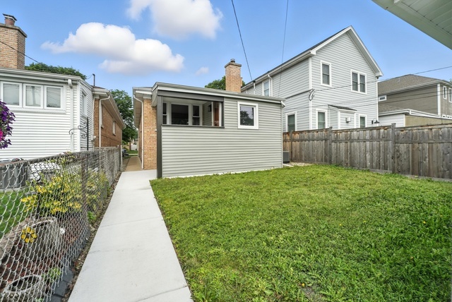 7441 N Oriole Avenue, Chicago, IL 60631