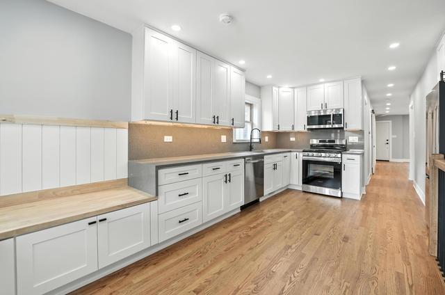 7441 N Oriole Avenue, Chicago, IL 60631