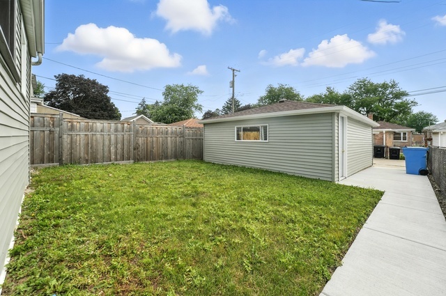 7441 N Oriole Avenue, Chicago, IL 60631