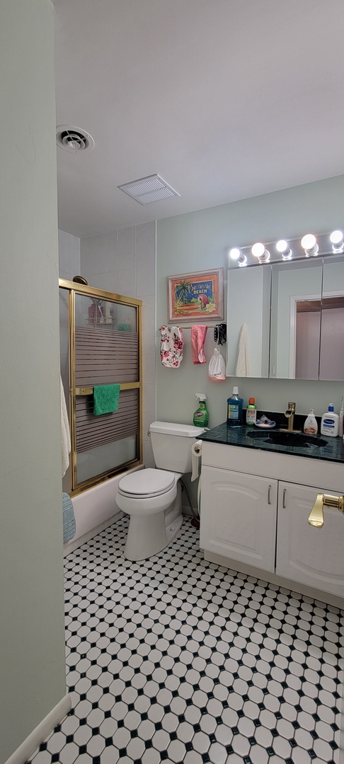 835 Waterview Circle #4, Vernon Hills, IL 60061