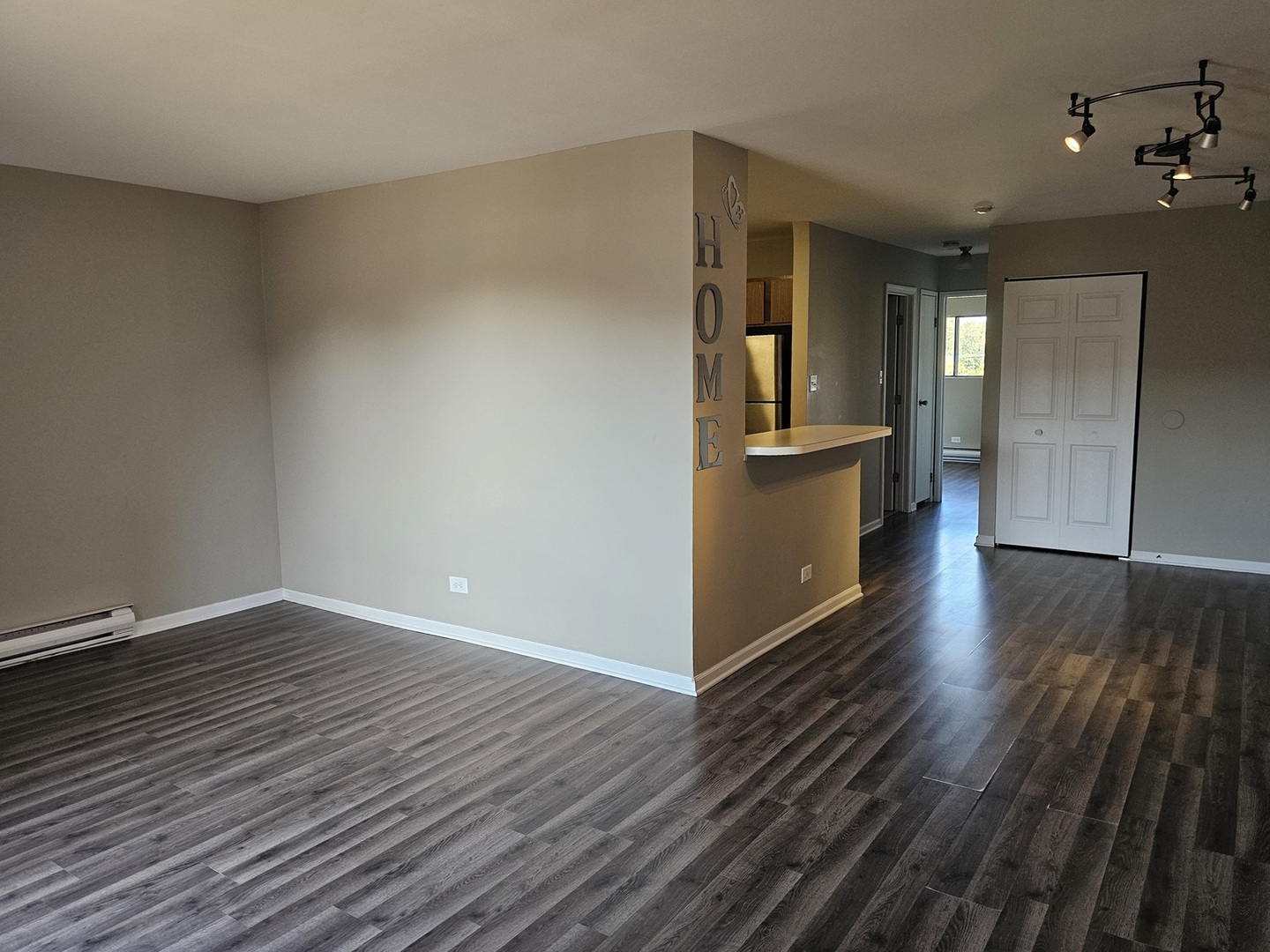 1160 Cedar Street #3A, Glendale Heights, IL 60139