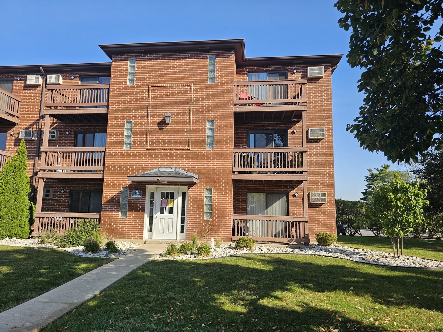 1160 Cedar Street #3A, Glendale Heights, IL 60139