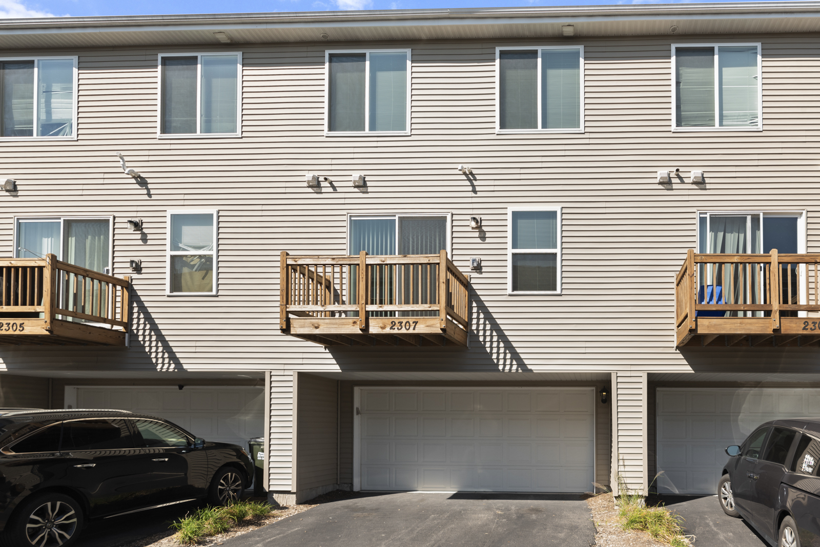 2307 Upland Road, Pingree Grove, IL 60140