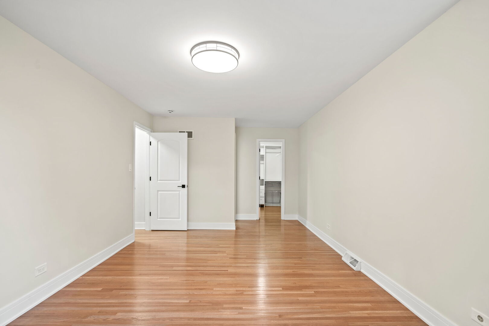 2024 E Wintergreen Avenue, Mount Prospect, IL 60056