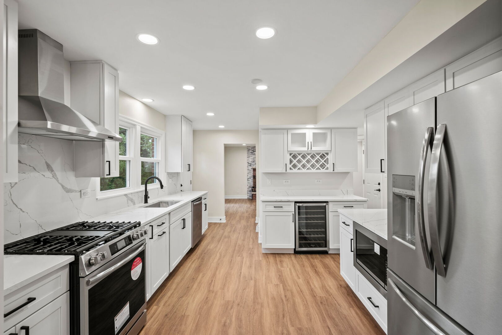 2024 E Wintergreen Avenue, Mount Prospect, IL 60056