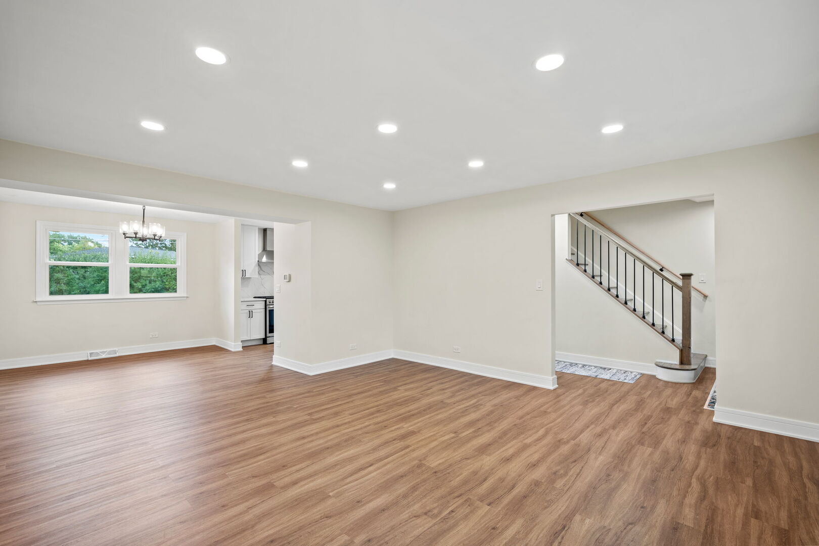 2024 E Wintergreen Avenue, Mount Prospect, IL 60056