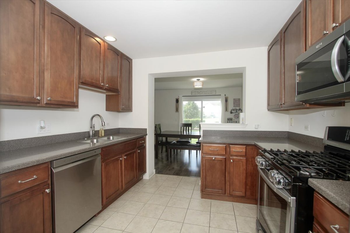 1488 YOSEMITE Circle, Crystal Lake, IL 60014