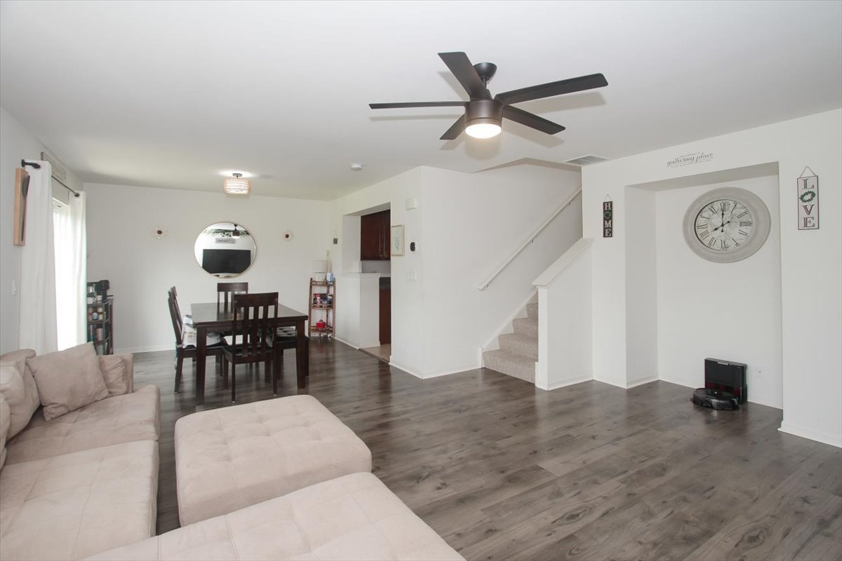 1488 YOSEMITE Circle, Crystal Lake, IL 60014