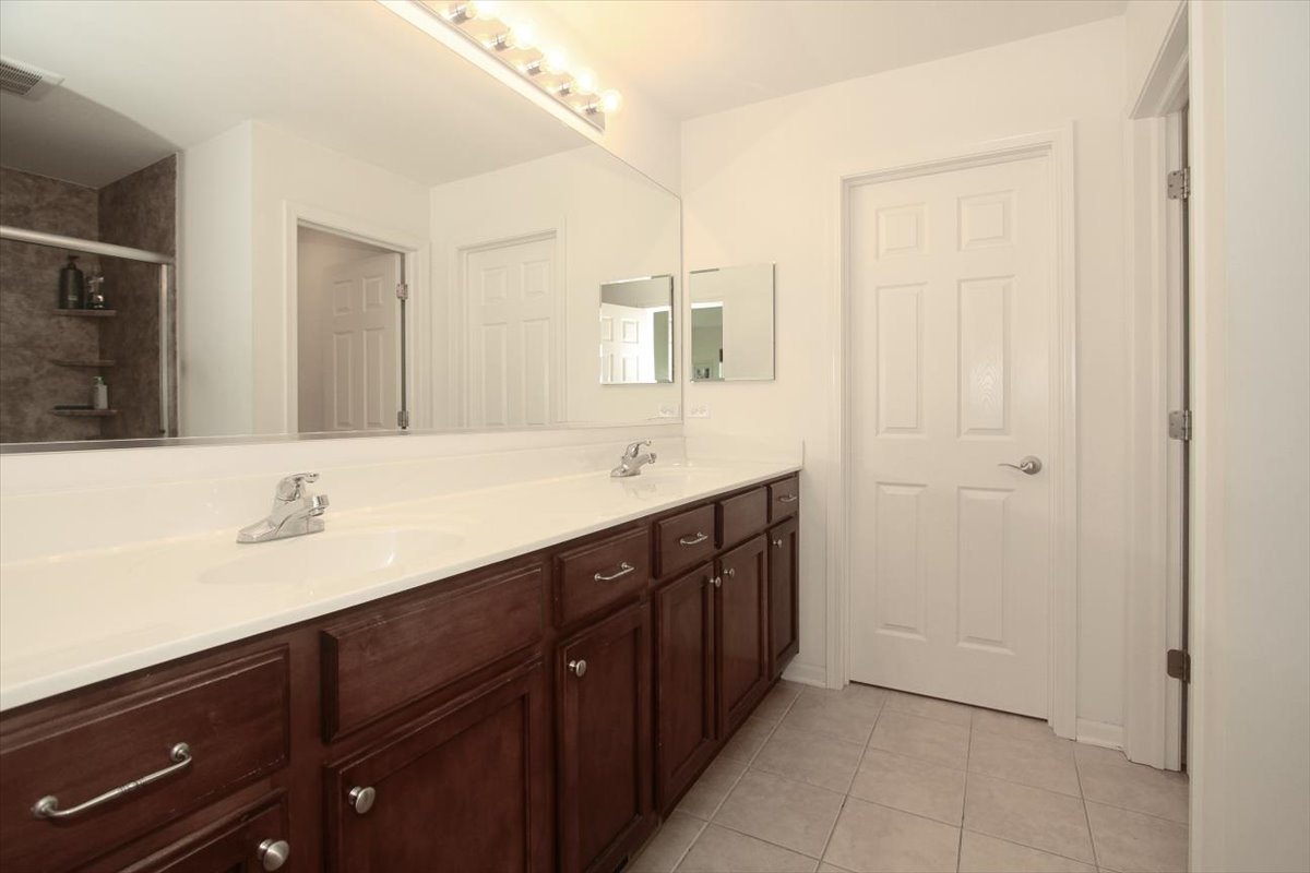 1488 YOSEMITE Circle, Crystal Lake, IL 60014